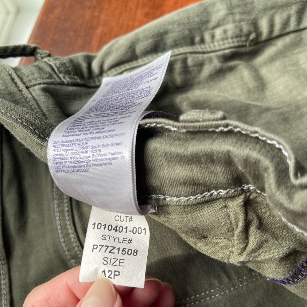 NYDJ Dayla Wide Cuff Capri Lift Tuck Solid Olive 12P Summer Casual Designer - Picture 6 of 7